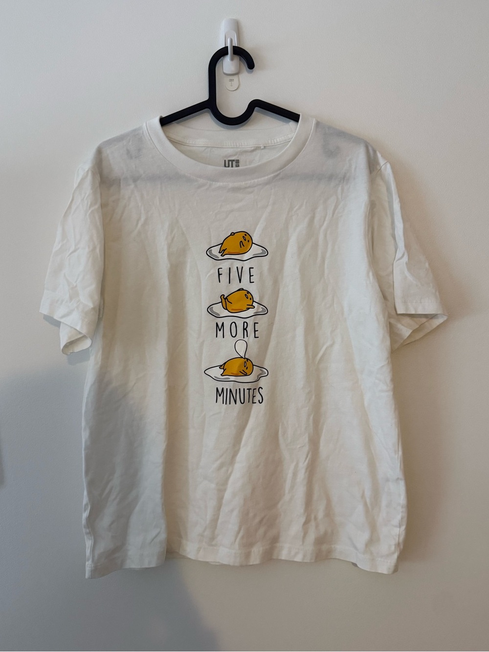 Uniqlo White Short-Sleeve Tee with Yellow Gudetama Graphic